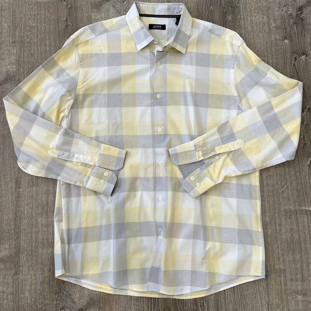 Alfani, Men’s button down dress shirt, size large